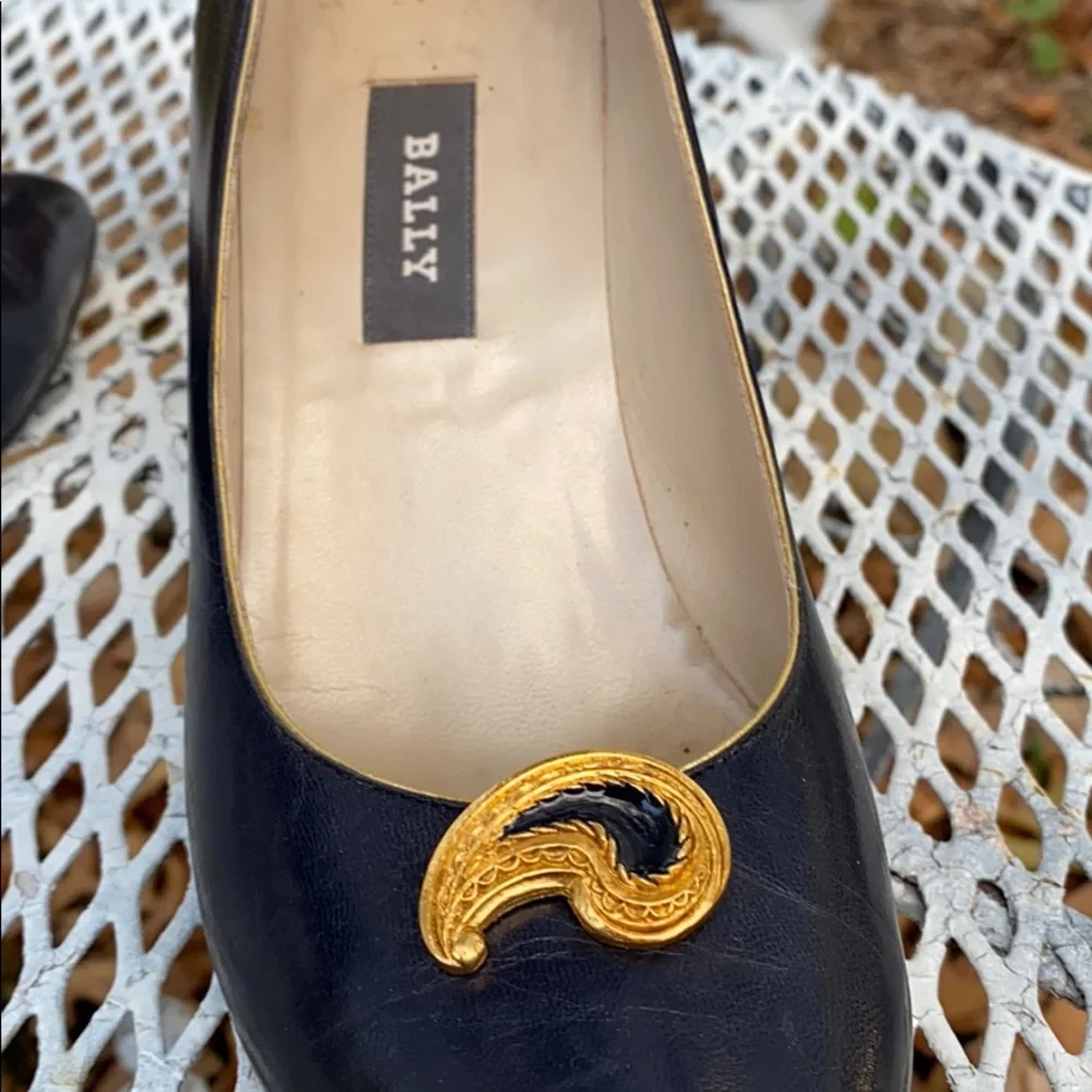 Vintage Bally Navy Blue Leather Made in Italy Heels